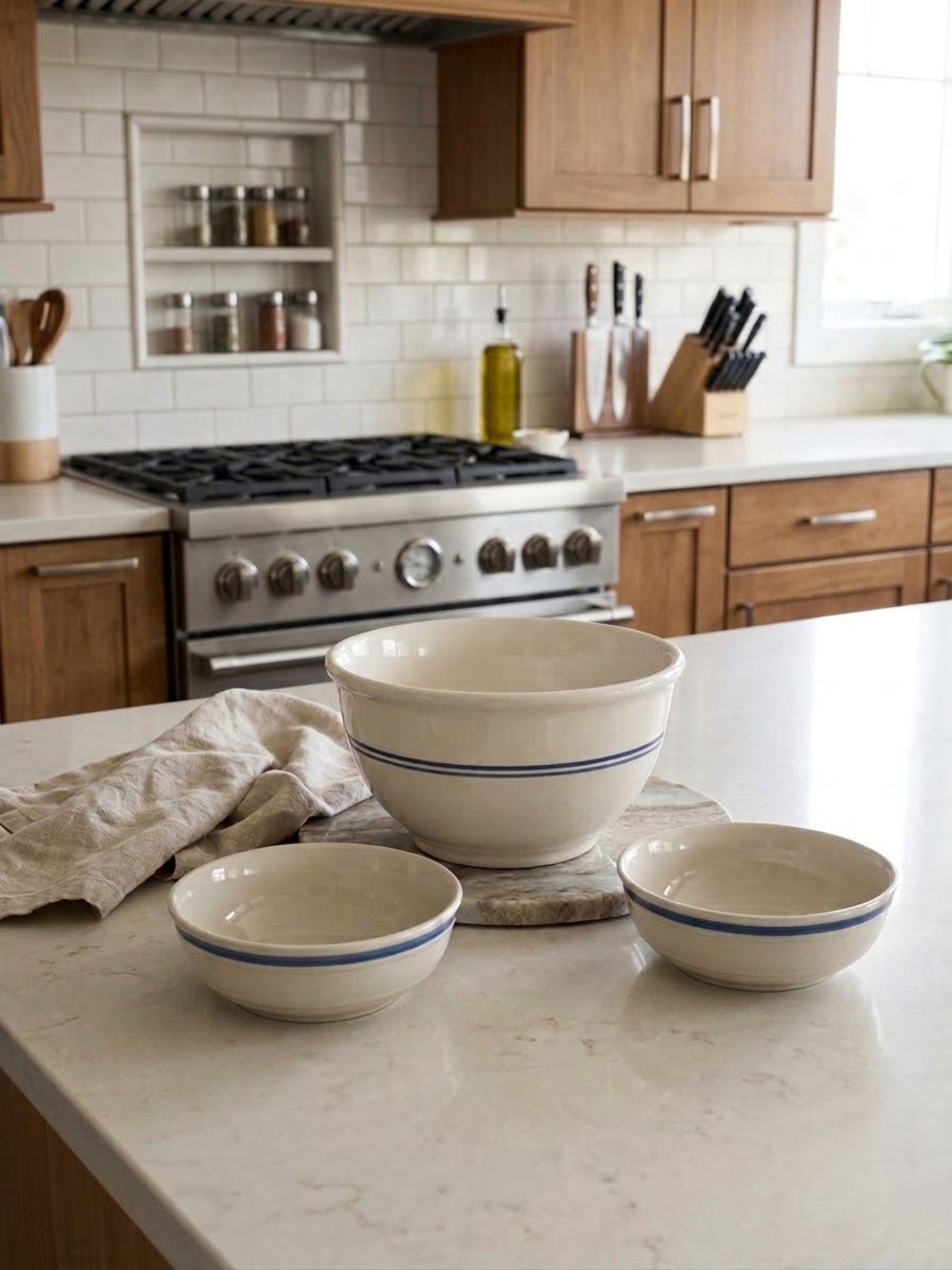 VTG Gibson Cream Stoneware Bowls w/Blue Band Pinstripe Set of 3-Cottagecore